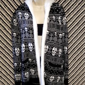 Knitted Skull Cardigan with inner fur and hood